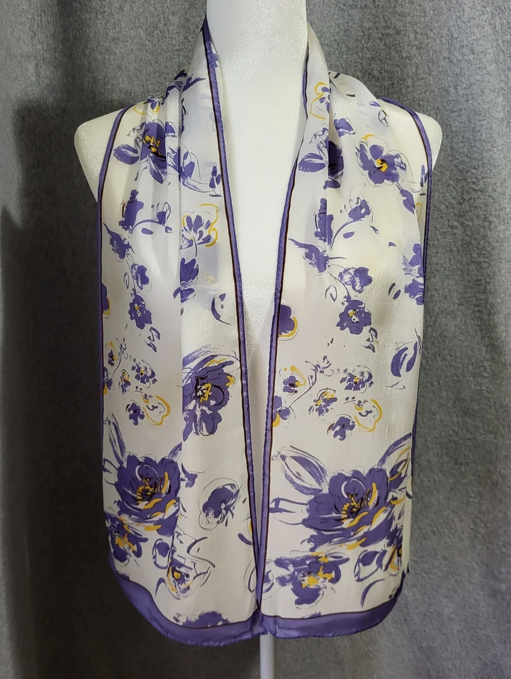 Vtg The Specialty House Scarf Purple White Floral 100% Silk Japan 10